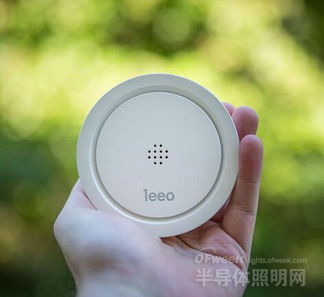 Leeo智能預(yù)警夜燈評測 新功效令傳統(tǒng)彩色LED夜燈黯然失色